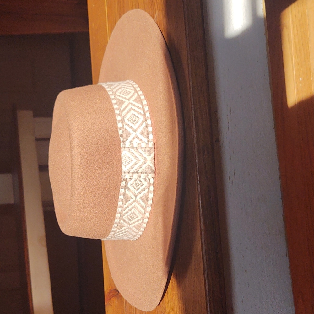NEW Tan Brown Colored Tall Round Crown Wide Brim Abstract Band Felt Top Hat